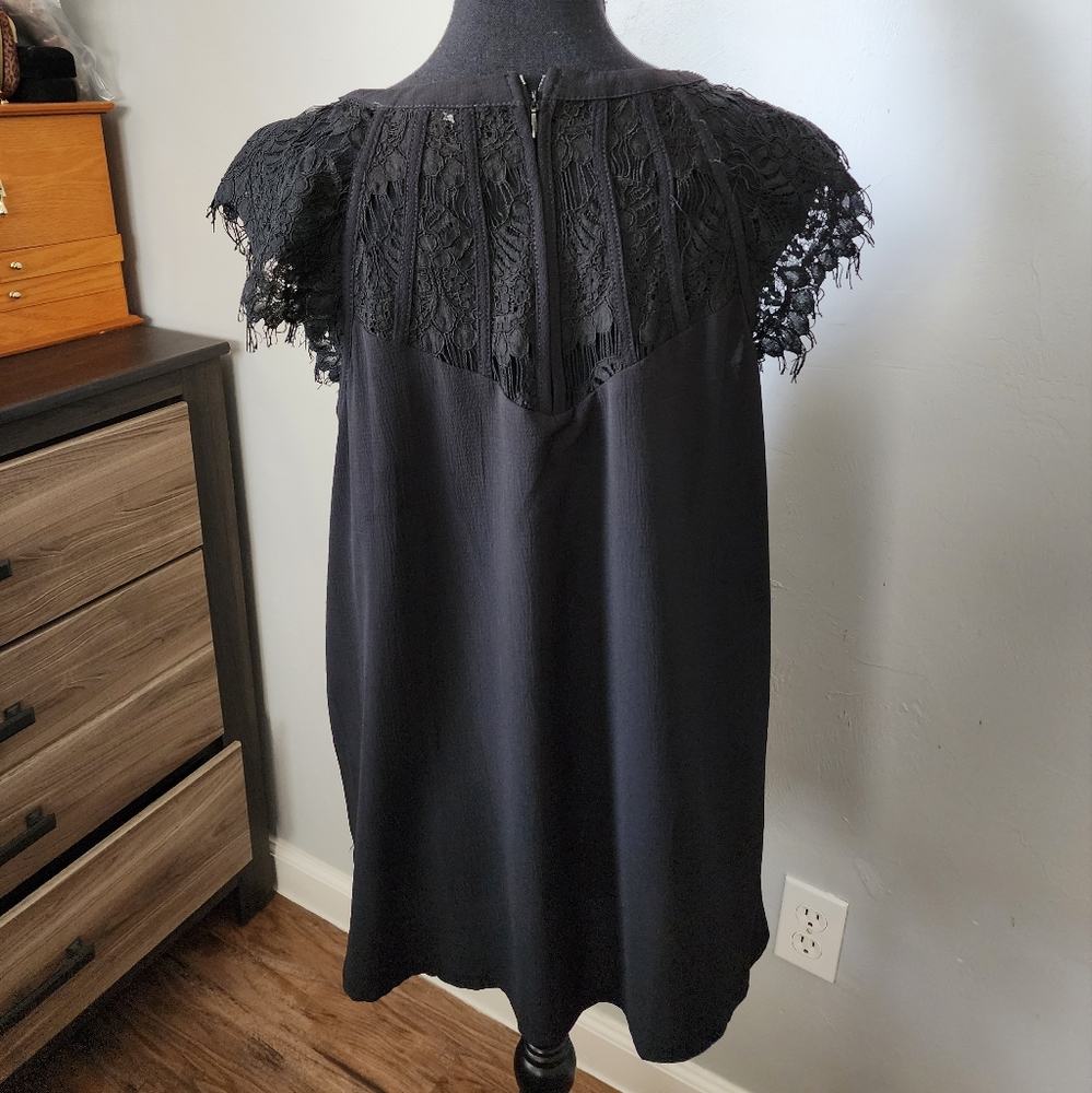 Brixon Ivy Black Eyelash Lace Top
